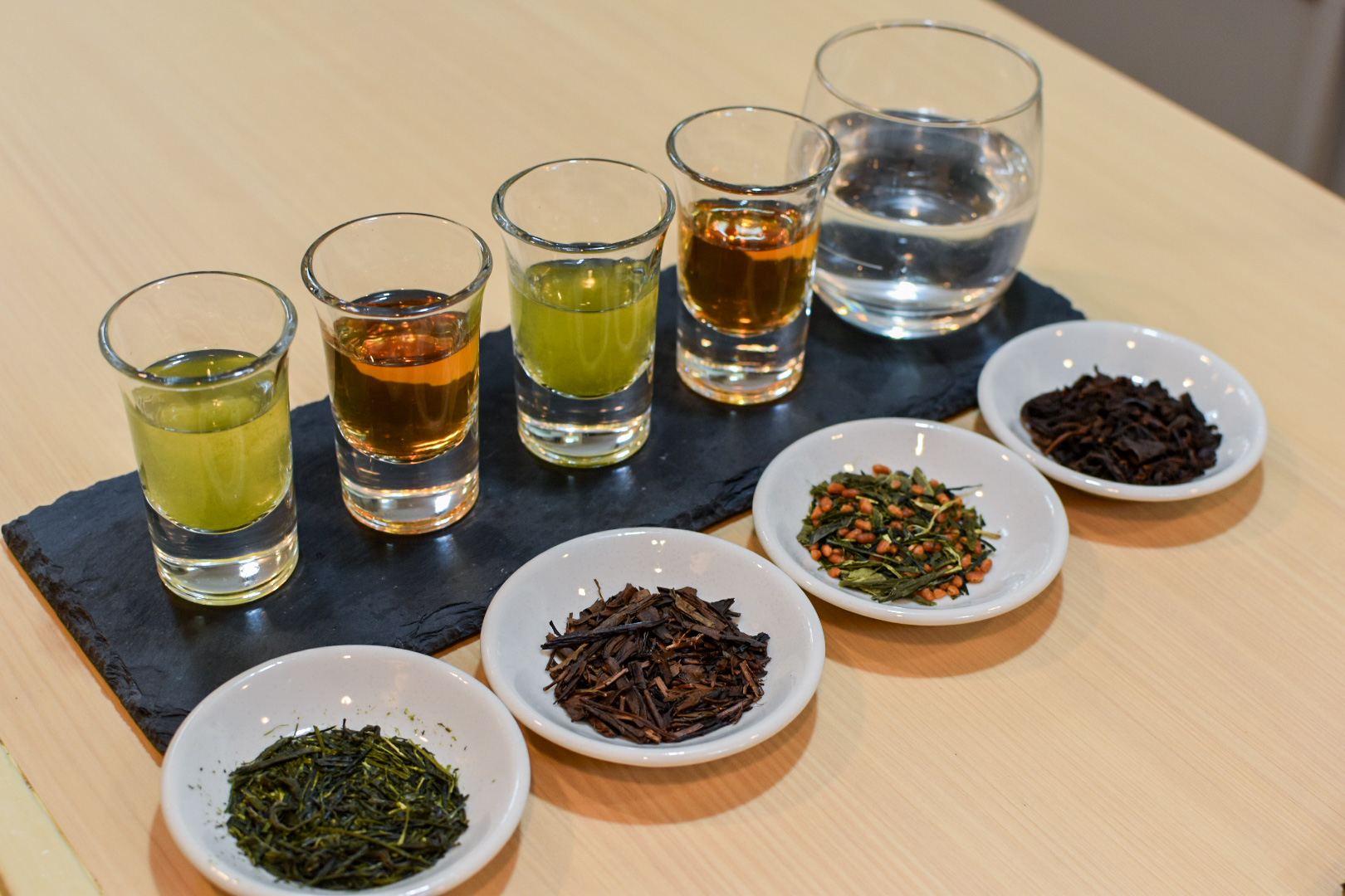 日本茶専門店 matchatrip の「日本茶 10 種飲み比べ」体験🍵 発売開始！