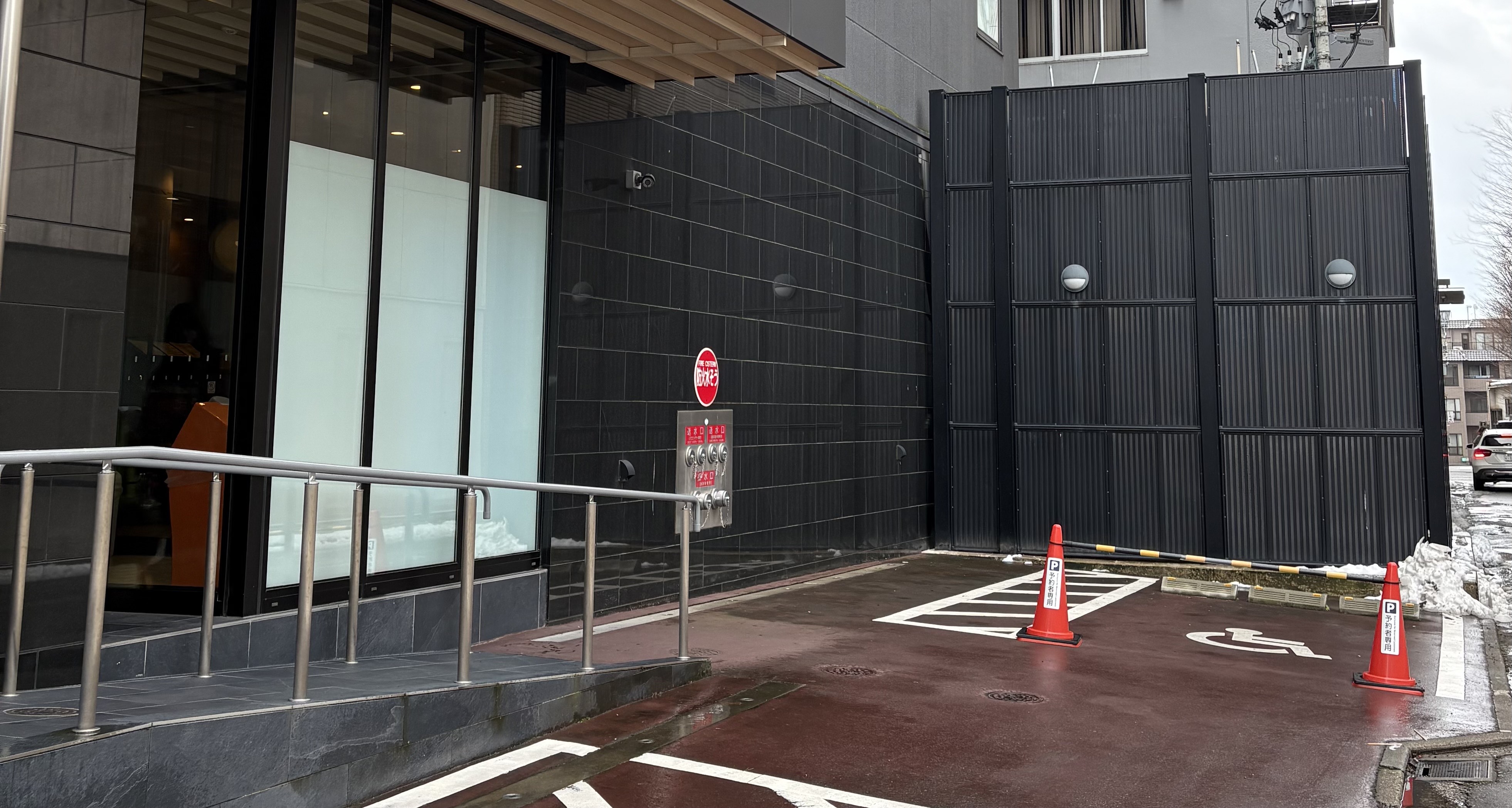 ホテル敷地内駐車場