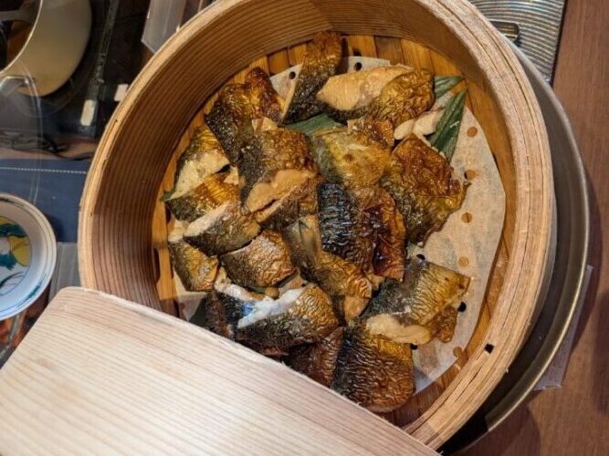 焼き鯖の加賀棒ほうじ茶蒸し（イメージ）