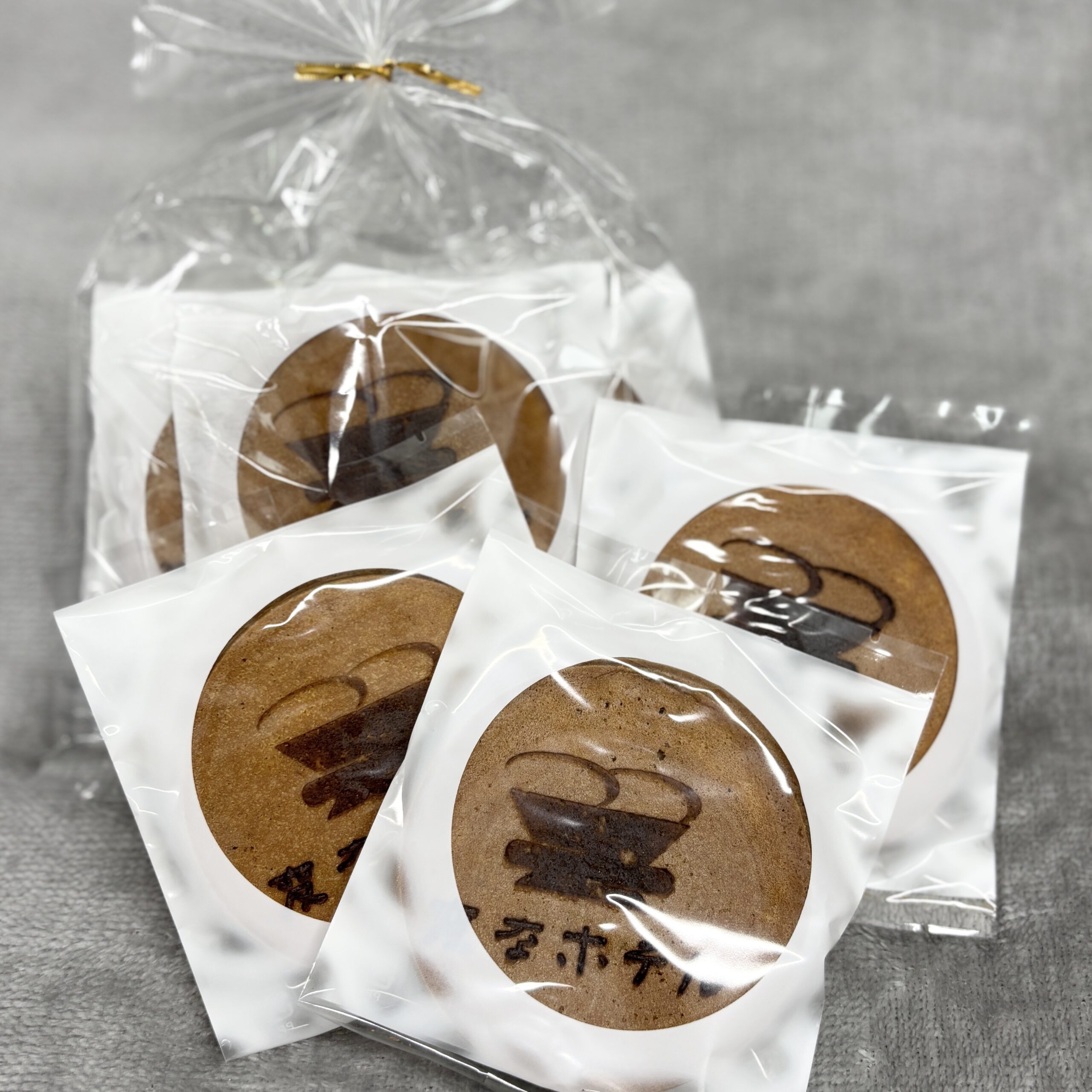 「変なホテルオリジナルせんべい」発売