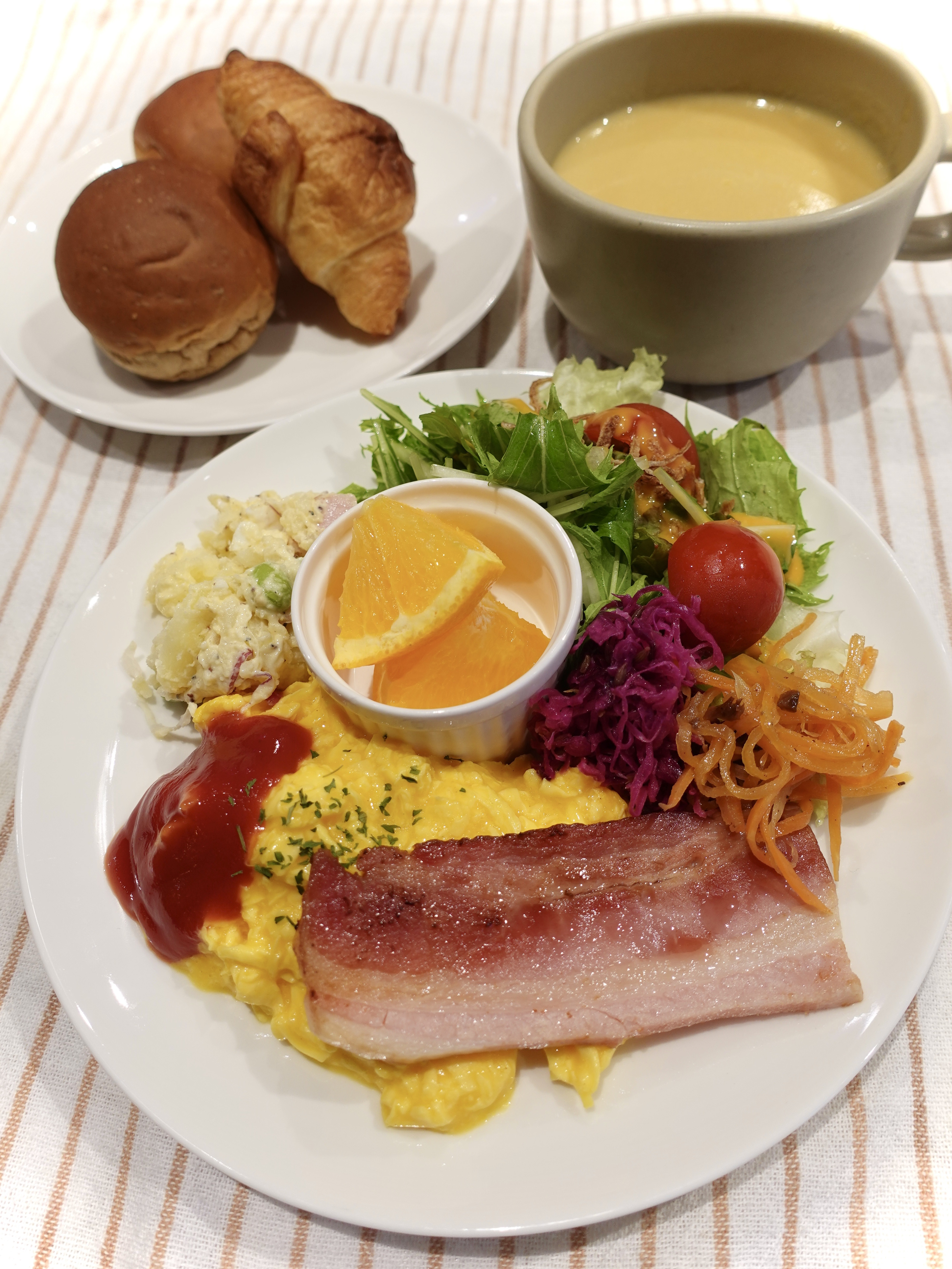 朝食 MORNING