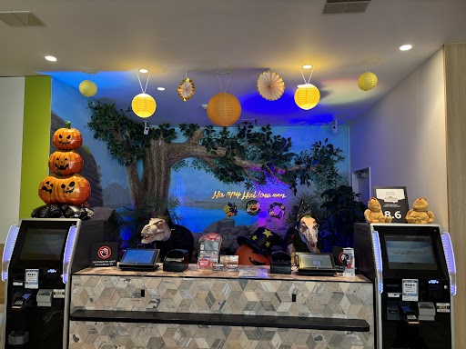 フロントがハロウィン仕様になりました👻