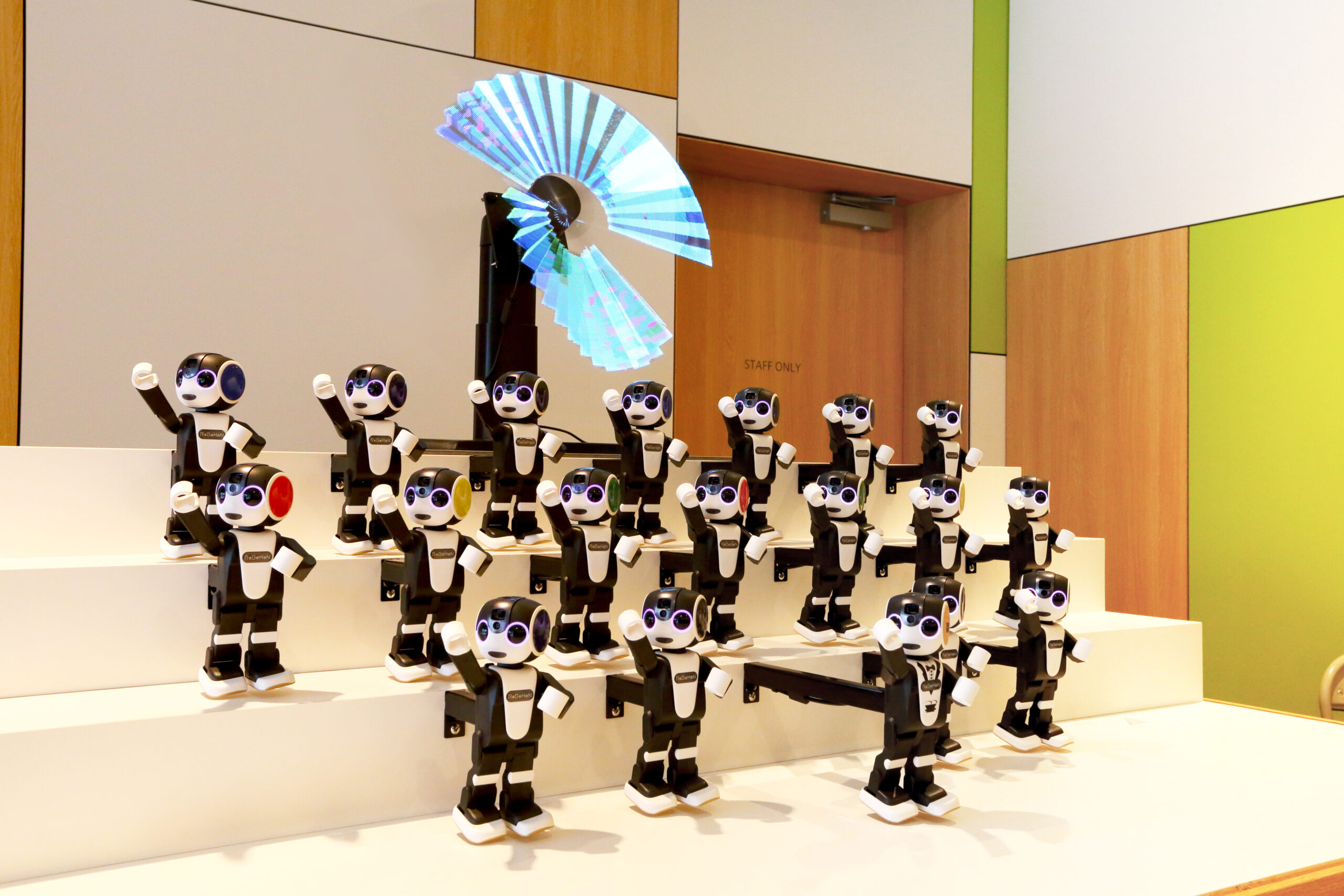 🌸ロボホンズ卒業🌸フロントがリニューアルします。