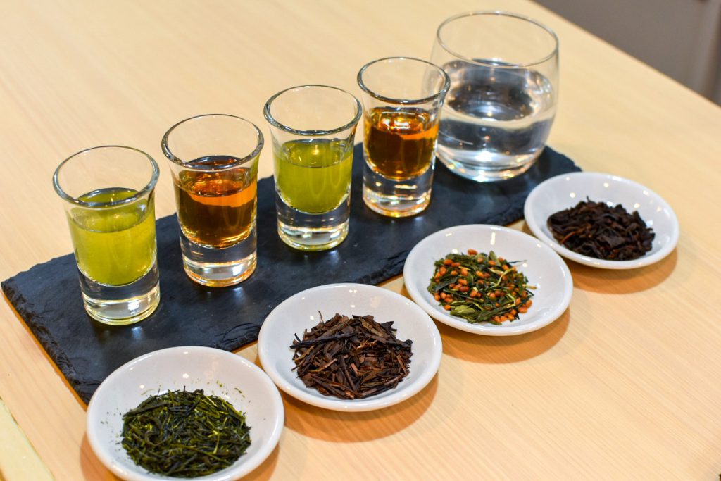 日本茶専門店 matchatrip の「日本茶 10 種飲み比べ」を変なホテル東京 浅草田原町で発売